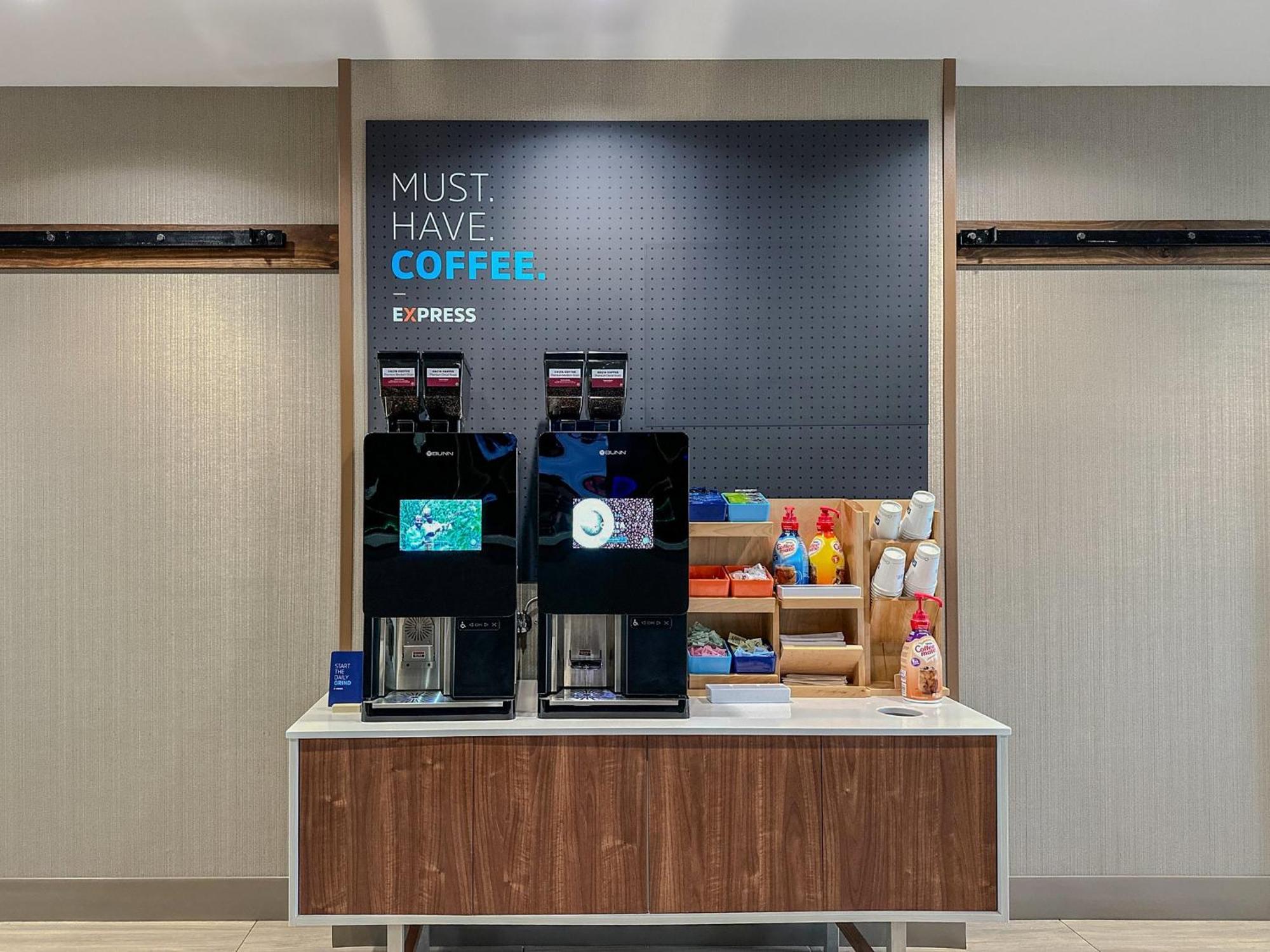 Holiday Inn Express Hotel & Suites Jackson - Flowood By Ihg Exterior foto
